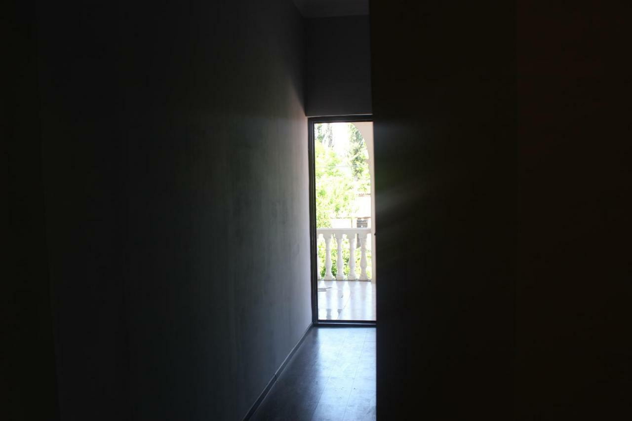 Zarzma Hotel คูทายสิ ภายนอก รูปภาพ