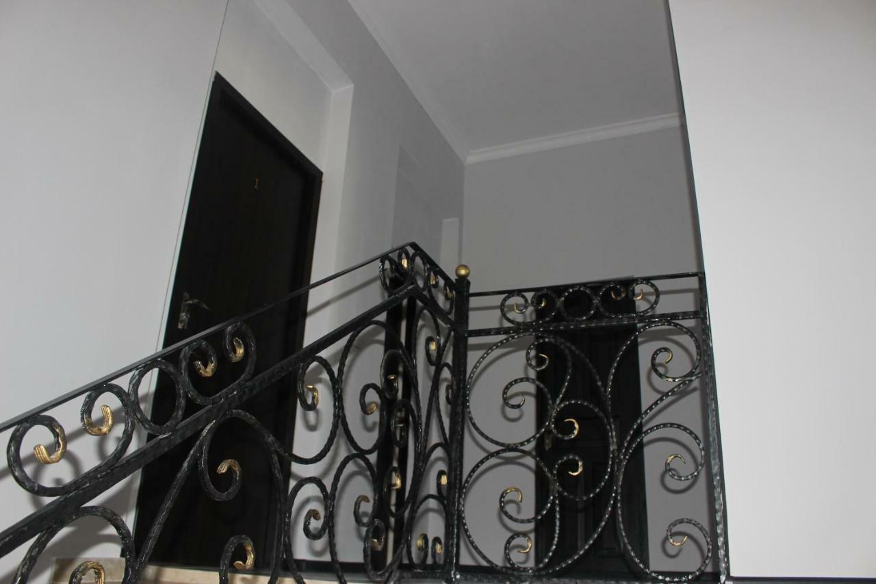 Zarzma Hotel คูทายสิ ภายนอก รูปภาพ